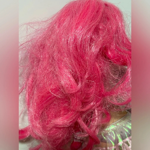 5/$25
Na Na Na Surprise Teens Series 1 COCO VON SPARKLE Flamingo Doll 11" - Picture 12 of 13